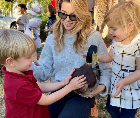 Ramzi Habibi's wife, Masiela Lusha with their kids